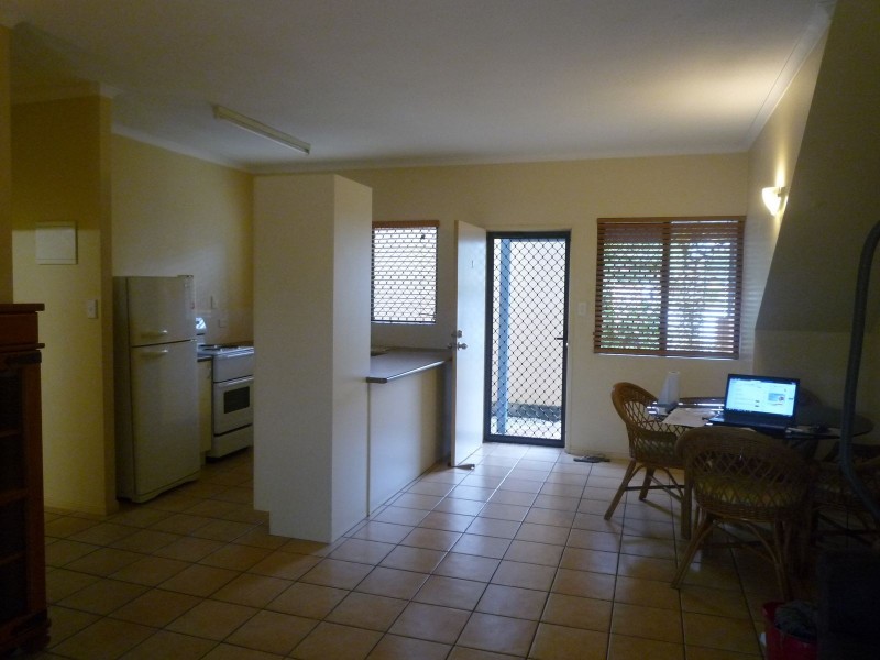 3/22-24 Toogood Road, Woree QLD 4868
