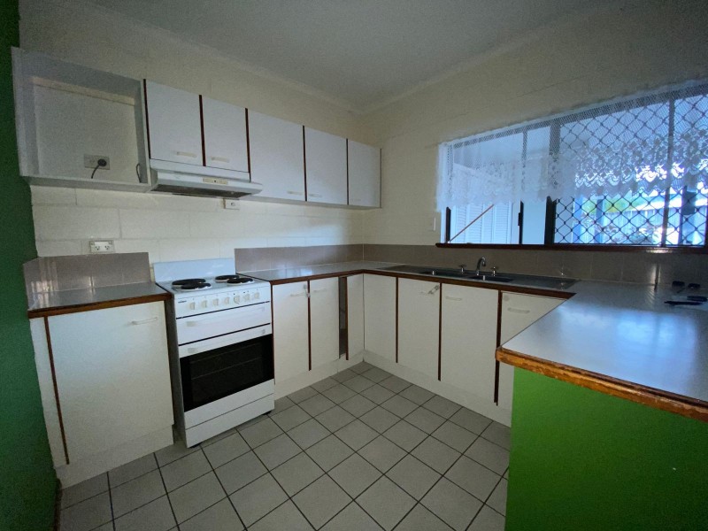 9/457 Severin Street, Manunda QLD 4870