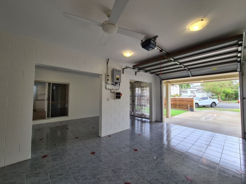 18 Upward Street, Cairns North QLD 4870