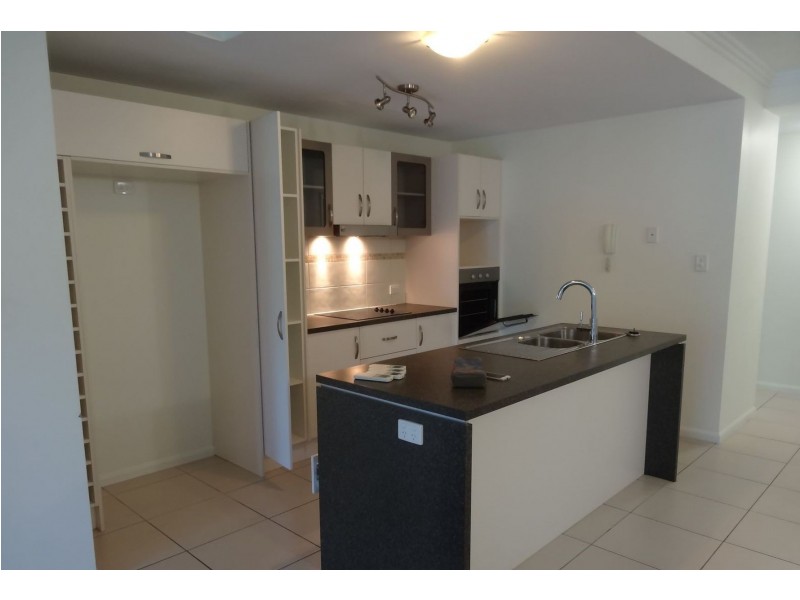 14/9-15 McLean Street, Cairns North QLD 4870