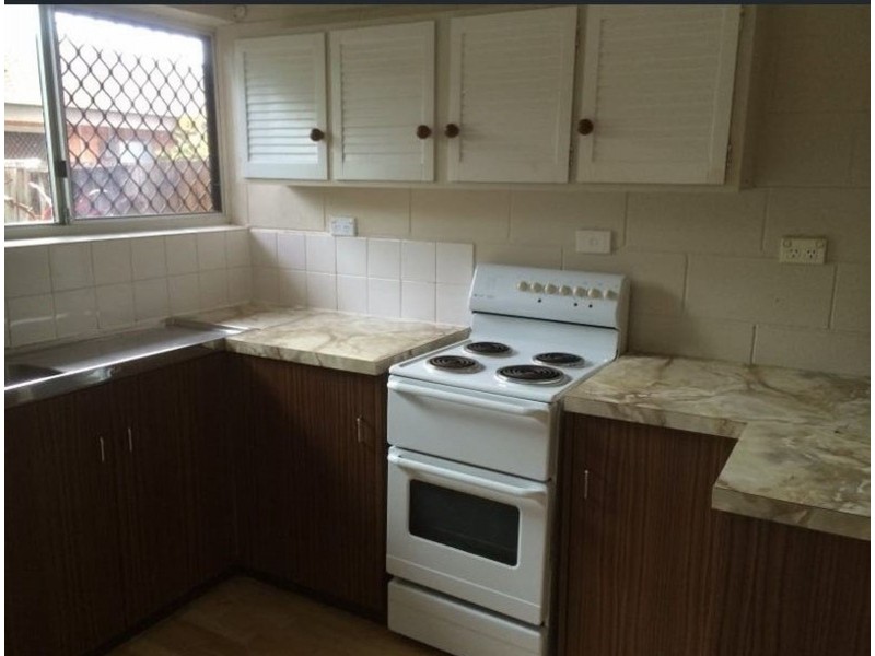 4/9 Sandown Close, Woree QLD 4868