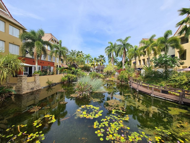 1619/2-10 Greenslopes Street, Cairns North QLD 4870