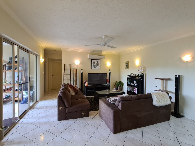 1619/2-10 Greenslopes Street, Cairns North QLD 4870
