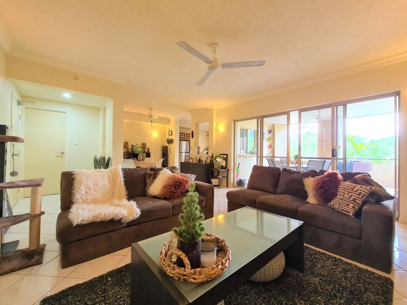 1619/2-10 Greenslopes Street, Cairns North QLD 4870