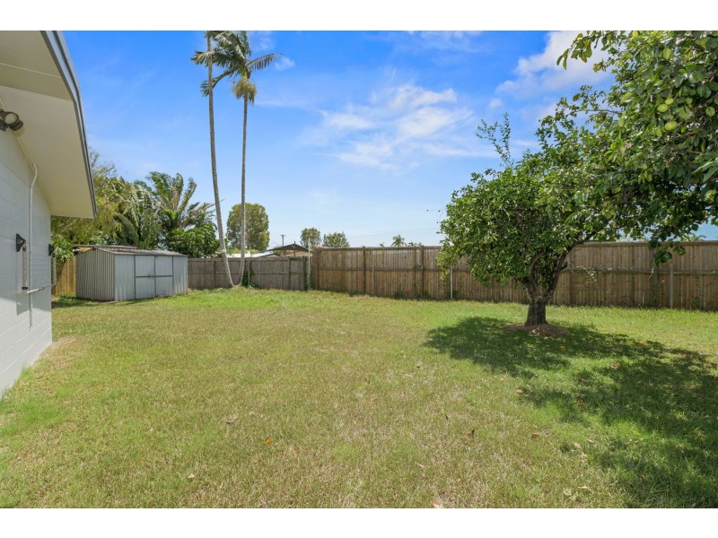 7 Denman Close, Manoora QLD 4870