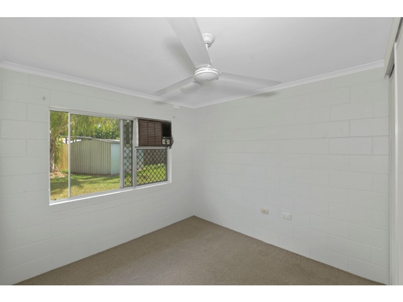 7 Denman Close, Manoora QLD 4870