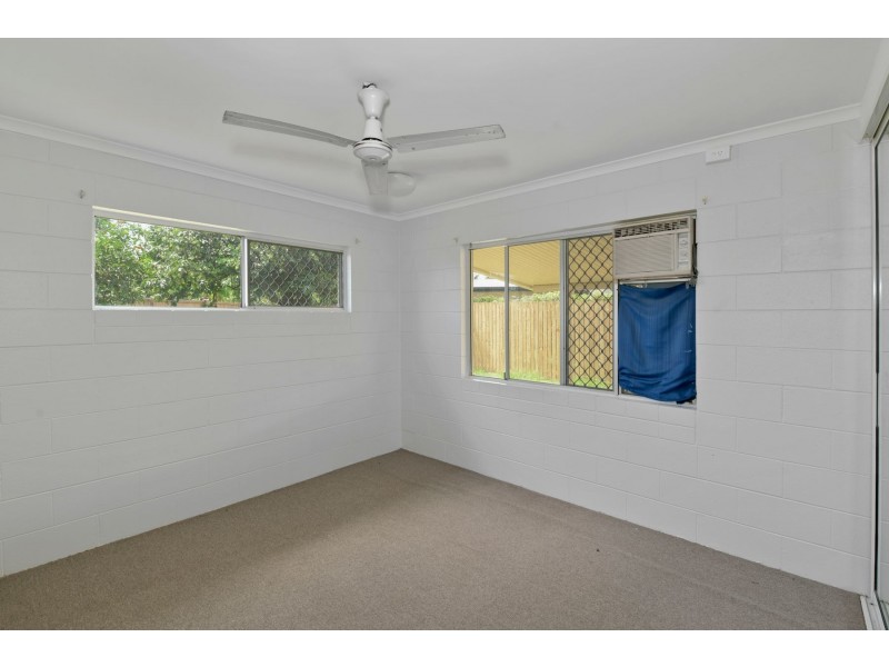 7 Denman Close, Manoora QLD 4870