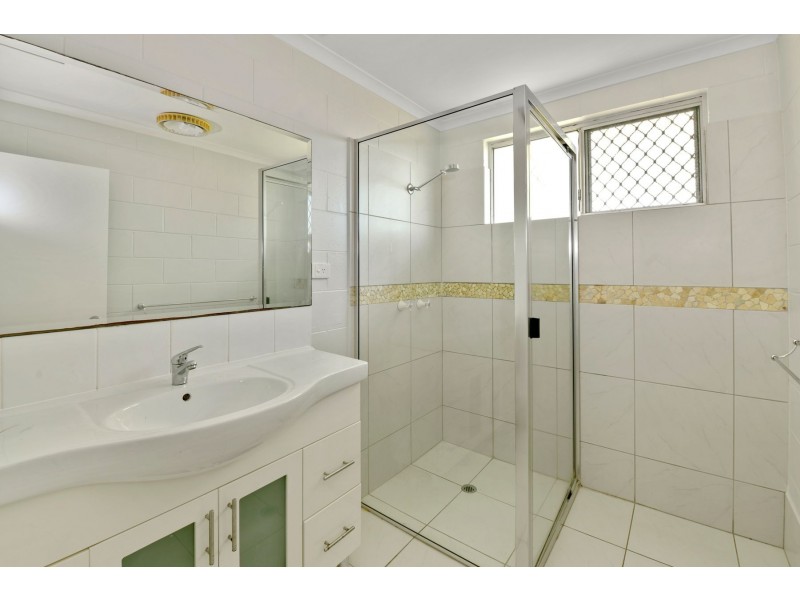 7 Denman Close, Manoora QLD 4870