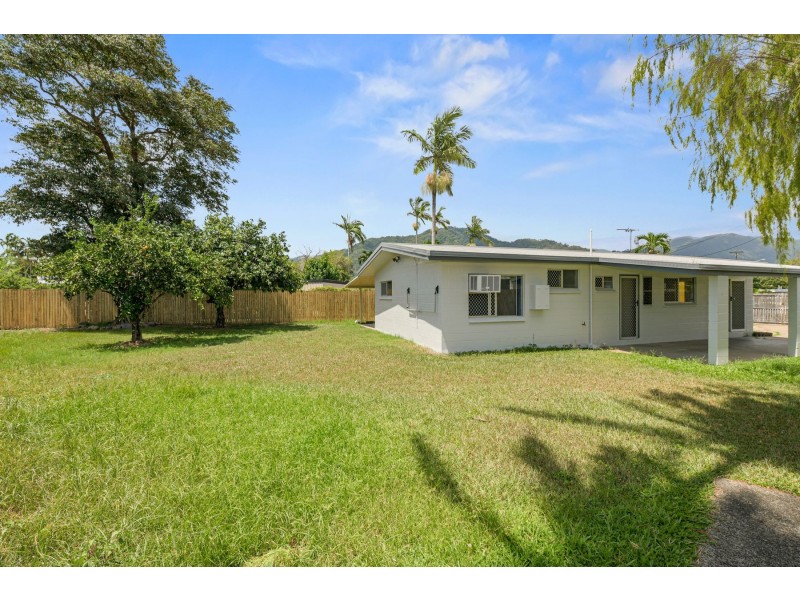 7 Denman Close, Manoora QLD 4870