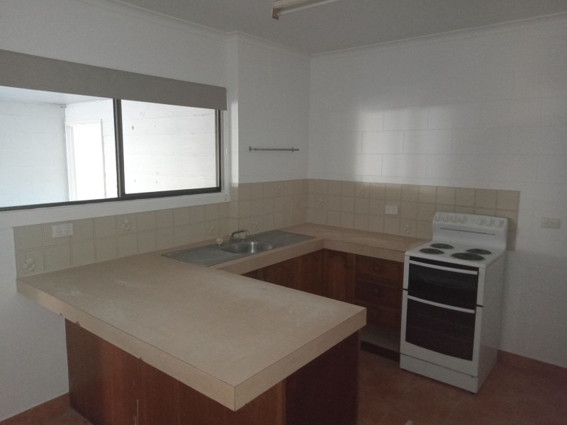 4/9 Rigg Street, Woree QLD 4868