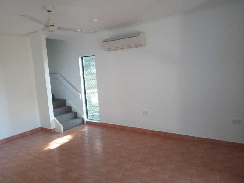 4/9 Rigg Street, Woree QLD 4868