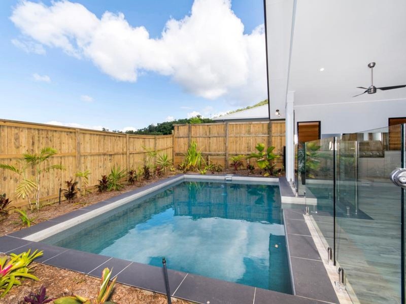 5 Whipbird, Smithfield QLD 4878