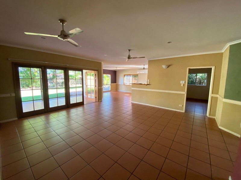 9 Bellbush Close, Mount Sheridan QLD 4868