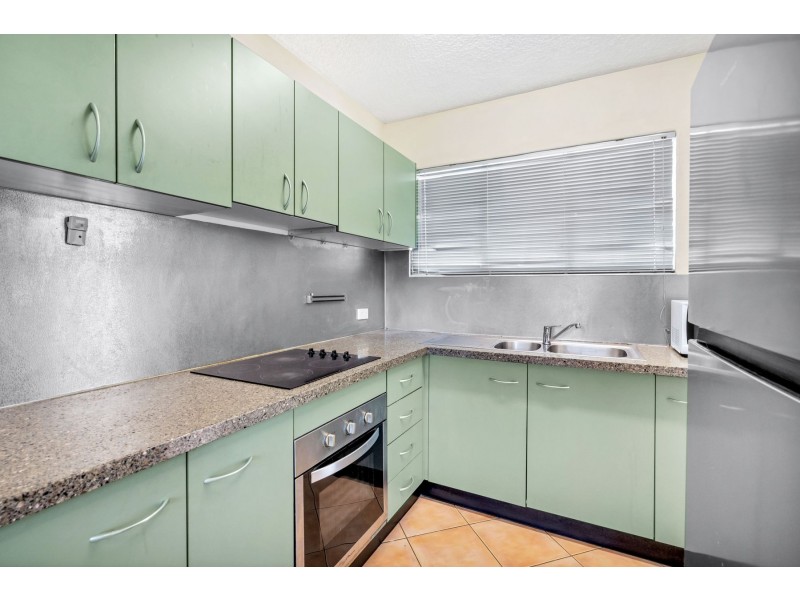 16/215-217 McLeod Street, Cairns North QLD 4870
