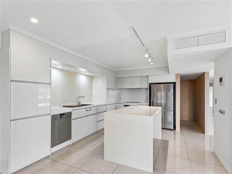 701/279 Esplanade, Cairns North QLD 4870