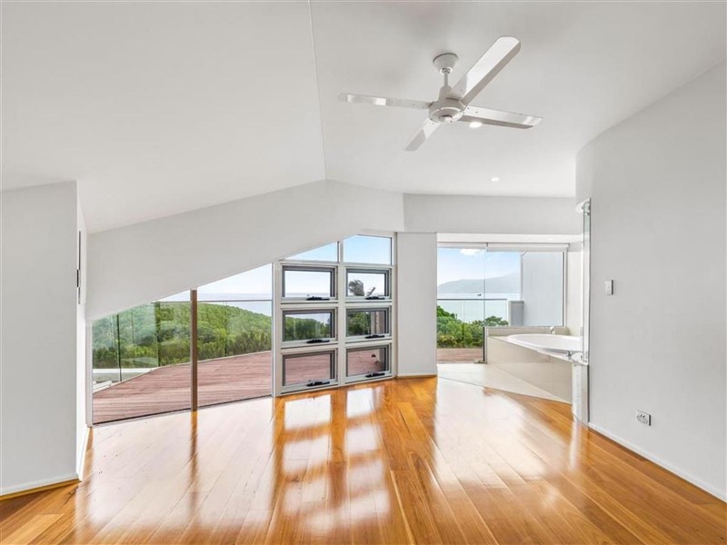 701/279 Esplanade, Cairns North QLD 4870