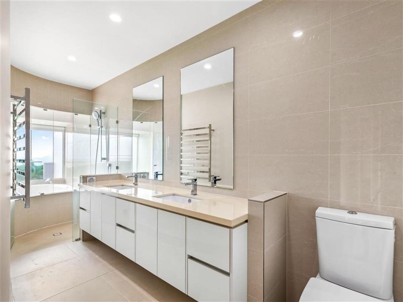 701/279 Esplanade, Cairns North QLD 4870