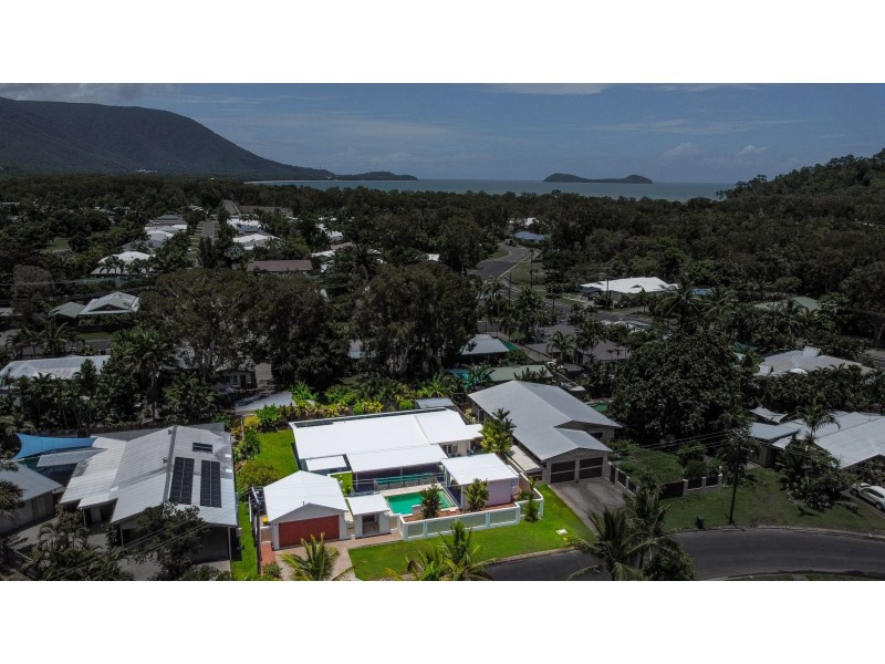 8 Volute Close, Trinity Beach QLD 4879