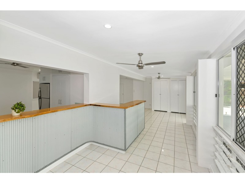 8 Volute Close, Trinity Beach QLD 4879