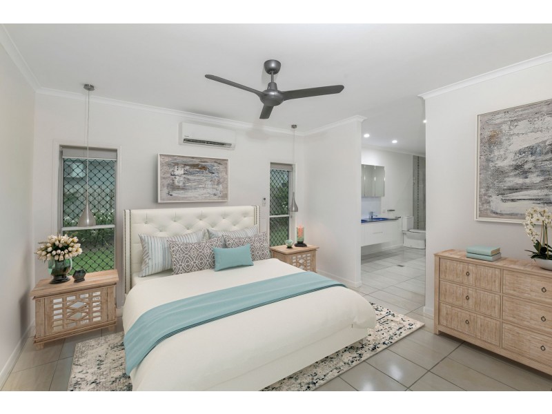 8 Volute Close, Trinity Beach QLD 4879
