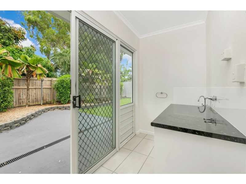 8 Volute Close, Trinity Beach QLD 4879