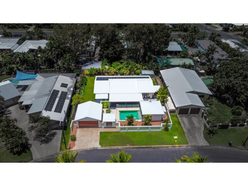 8 Volute Close, Trinity Beach QLD 4879