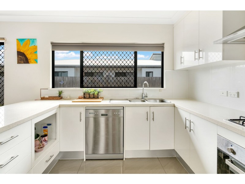 11 The Avenue, Trinity Park QLD 4879