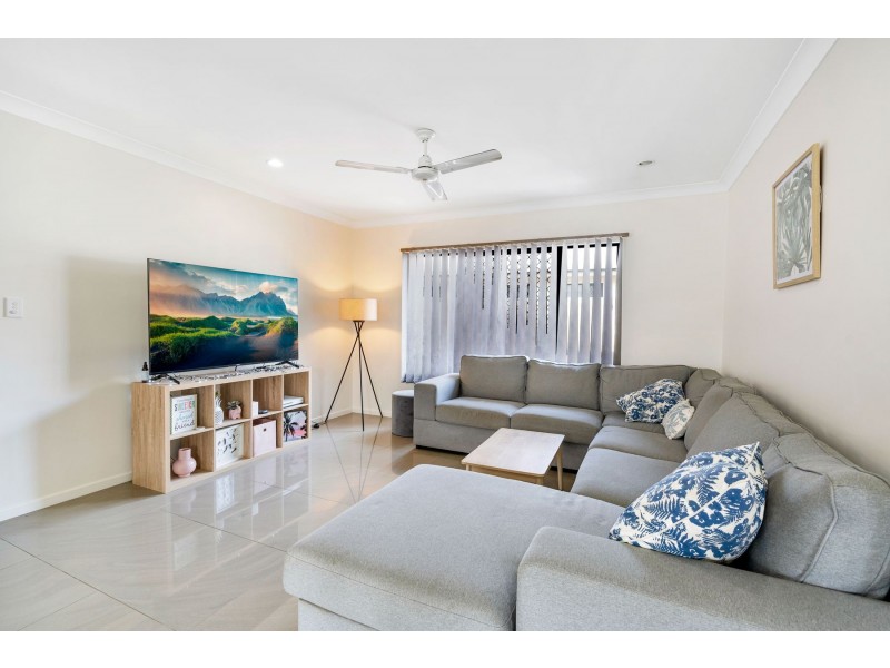 11 The Avenue, Trinity Park QLD 4879