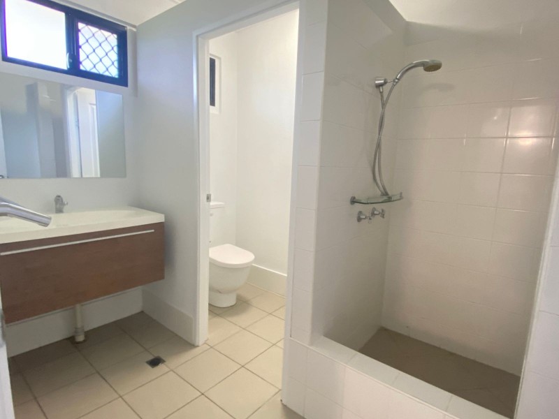 8/338 Sheridan Street, Cairns North QLD 4870