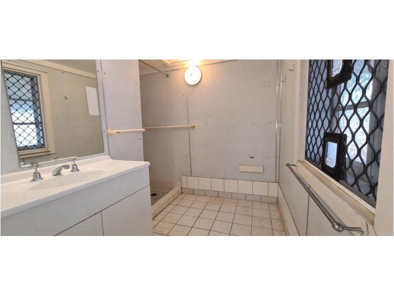 71 Hayward Street, Mooroobool QLD 4870