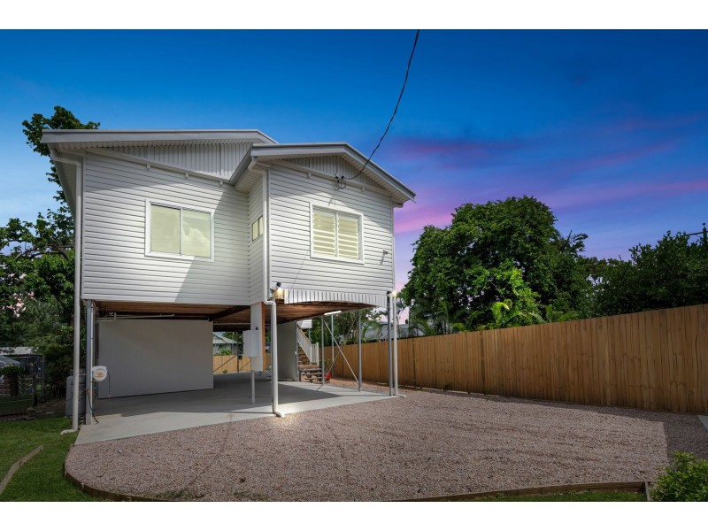 32 Old Smithfield Road, Freshwater QLD 4870
