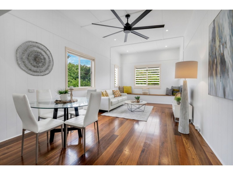 32 Old Smithfield Road, Freshwater QLD 4870