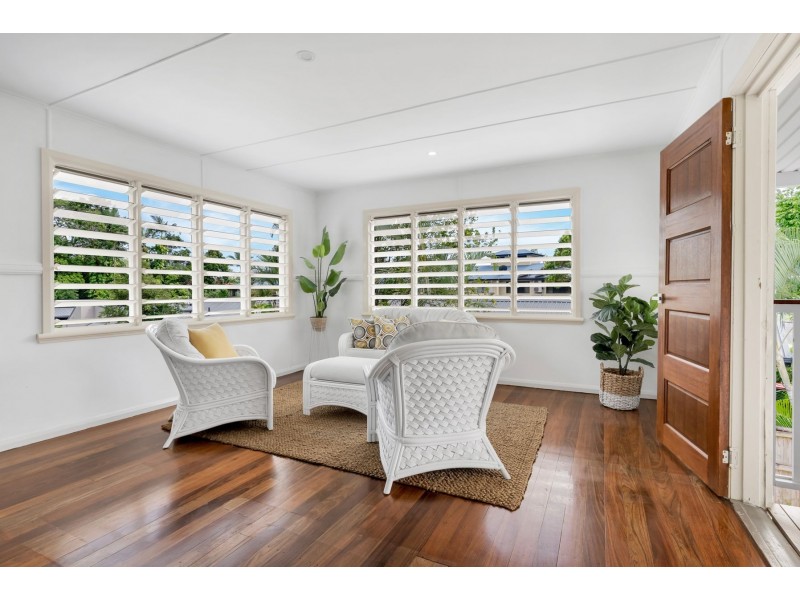 32 Old Smithfield Road, Freshwater QLD 4870