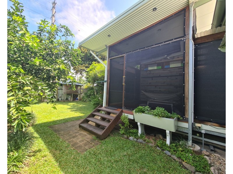 27 Nelson Street, Bungalow QLD 4870