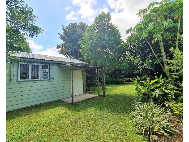 27 Nelson Street, Bungalow QLD 4870
