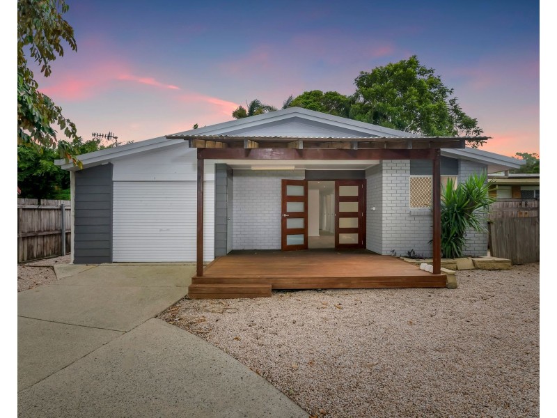 7 Goru Court, Mooroobool QLD 4870