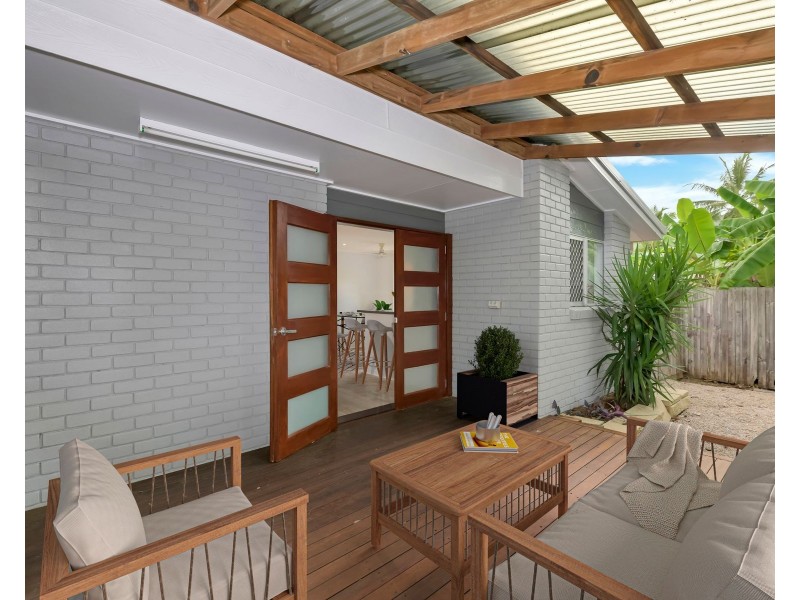 7 Goru Court, Mooroobool QLD 4870