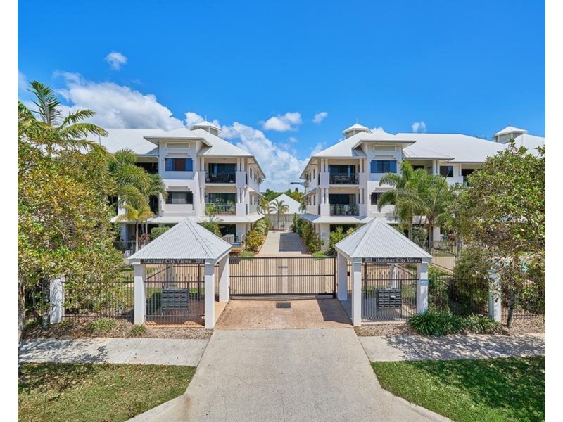 2/293-301 Esplanade, Cairns North QLD 4870