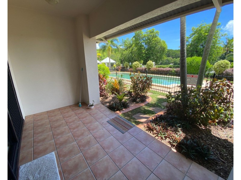 2/293-301 Esplanade, Cairns North QLD 4870