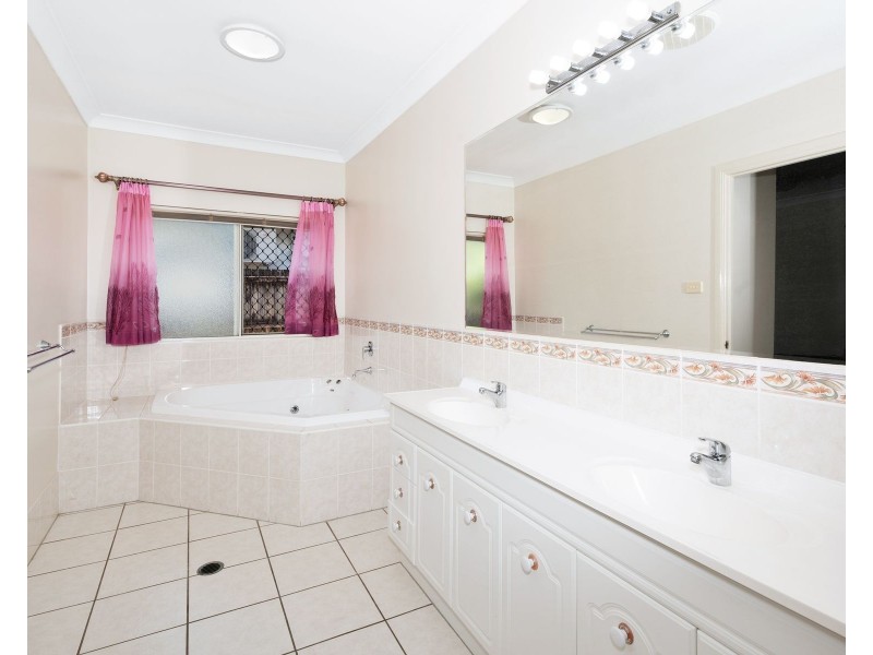 4 Cardamine Street, Kewarra Beach QLD 4879