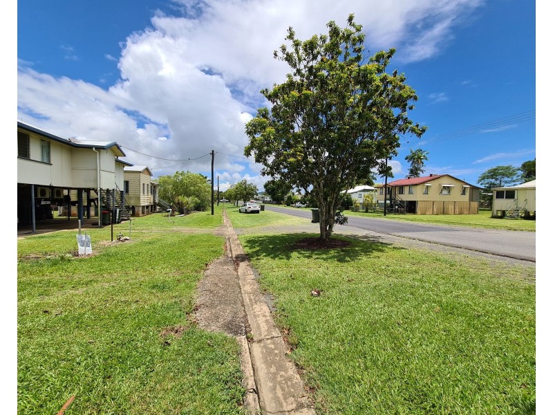 8 Charles Street, Innisfail QLD 4860