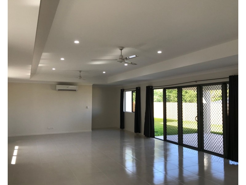 14 Trout Street, Kanimbla QLD 4870