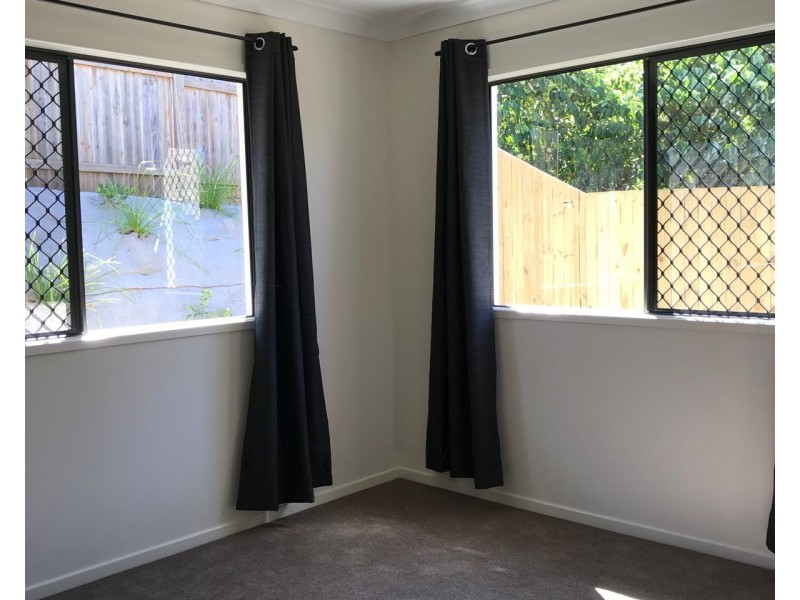 14 Trout Street, Kanimbla QLD 4870