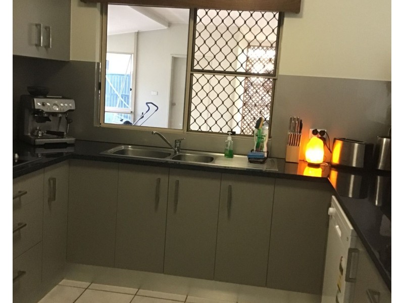 8 Greenford Close, Brinsmead QLD 4870