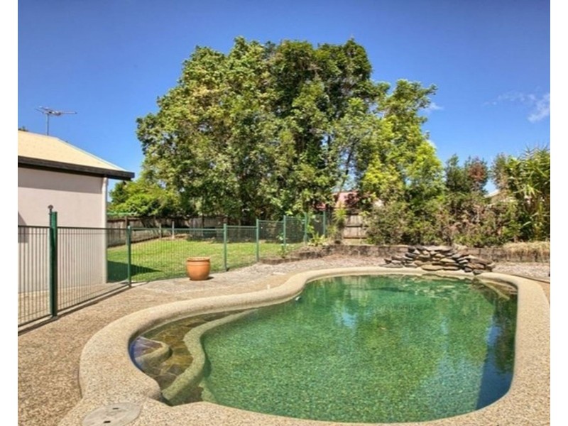 8 Greenford Close, Brinsmead QLD 4870