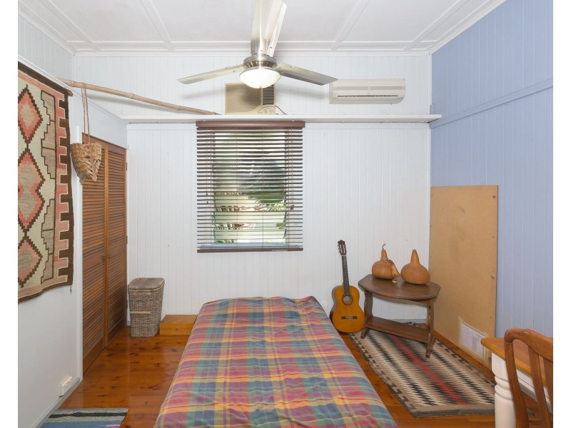 50 Marshall Street, Machans Beach QLD 4878