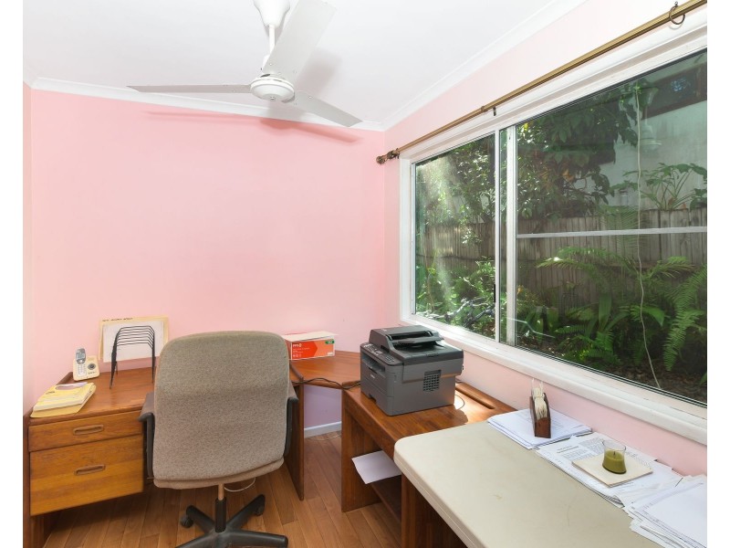 50 Marshall Street, Machans Beach QLD 4878