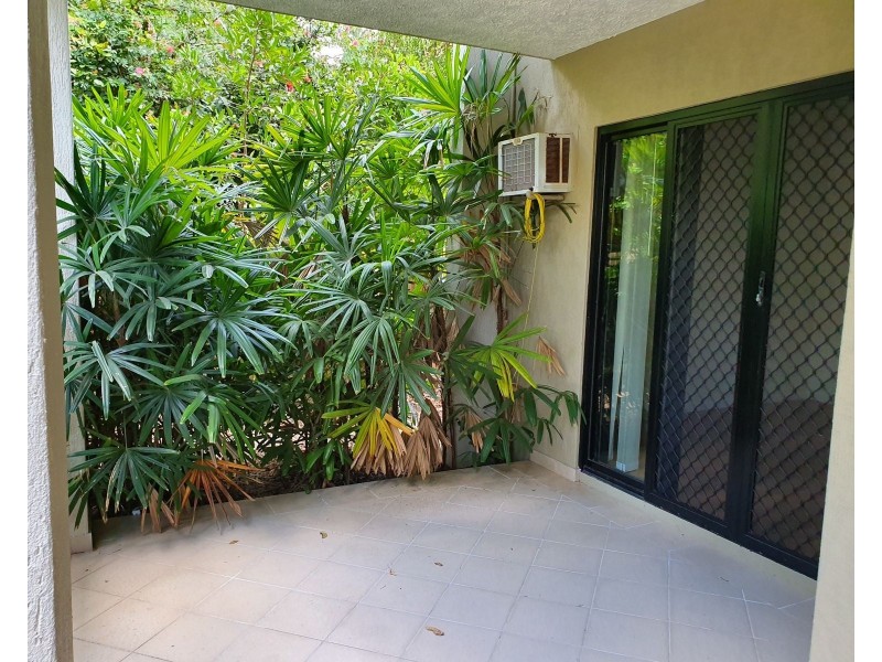 2/83 Hayward Street, Mooroobool QLD 4870