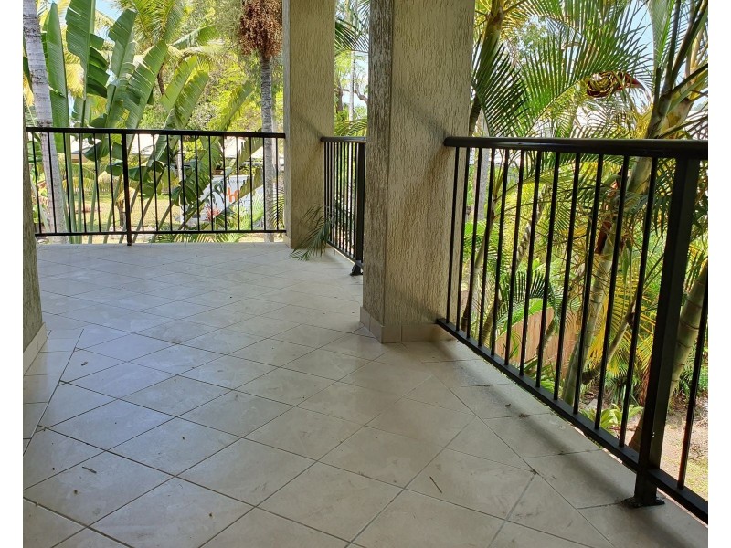 2/83 Hayward Street, Mooroobool QLD 4870