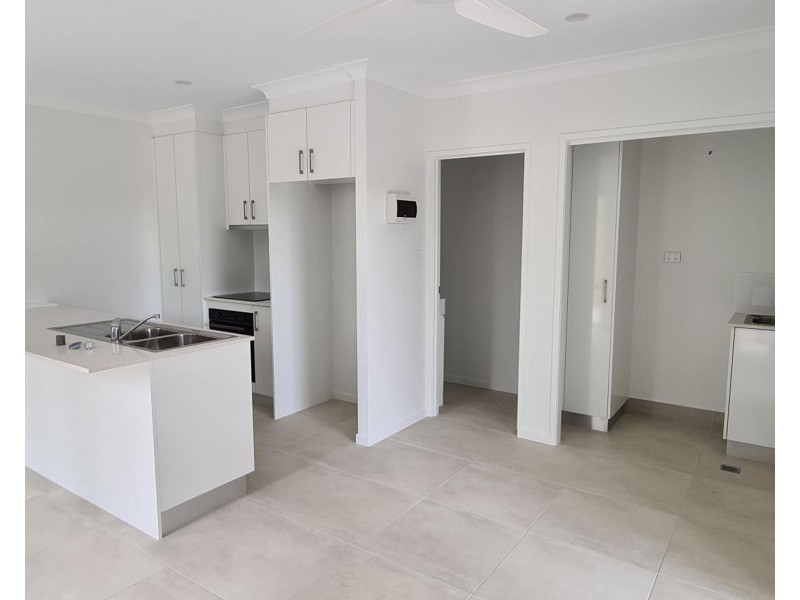 71B Hayward Street, Mooroobool QLD 4870